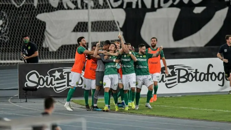 Cuiabá vence Botafogo na Copa do Brasil; 4 duelos acontecem na quarta