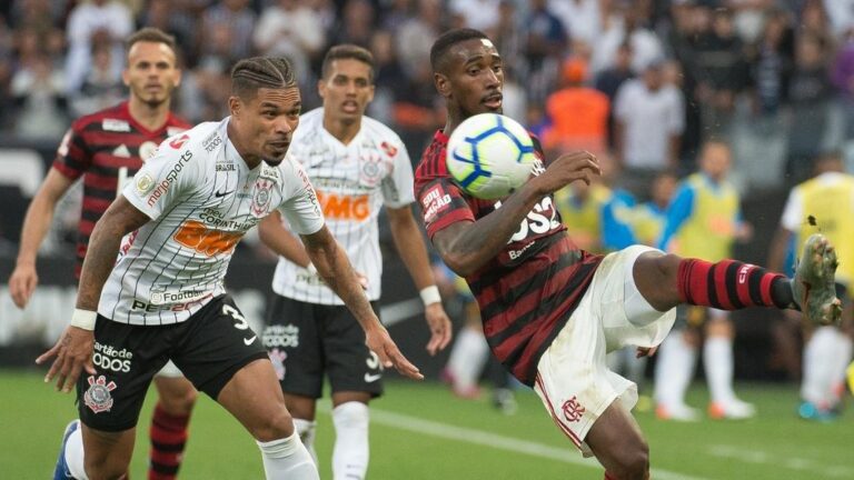 Corinthians x Flamengo e clássicos internacionais; veja onde assistir