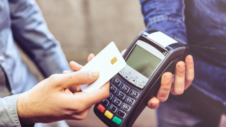 Empréstimo via maquininhas para MEIs é liberado; confira como solicitar