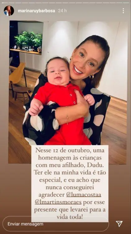 Marina Ruy Barbosa publica foto com afilhado