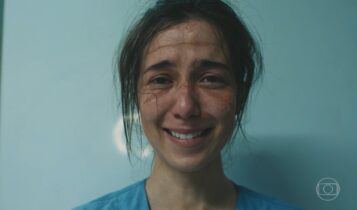 Marjorie Estiano é a protagonista da série 'Sob Pressão', que estreou nova temporada ontem, na TV Globo. Foto: reprodução