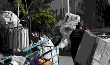 Catadores coletam materiais e embalagens para reciclagem na Avenida Nove de Julho, região central de SP. Foto: Rovena Rosa/ABr