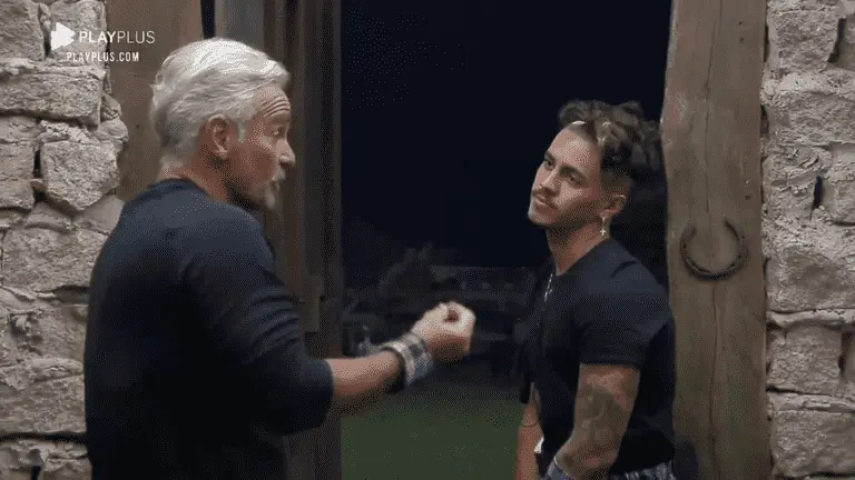 A Fazenda 2020: Mateus lava roupa suja com Biel e diz: ‘ela te envenenou’