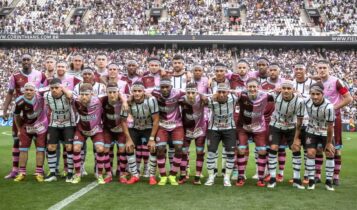 Inspirado no Corinthian-Casuals, Timão divulgou ontem seu novo terceiro uniforme