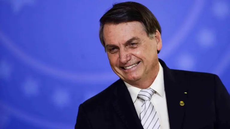 Se eleições fossem hoje, PT, Huck e Mandetta perderiam para Bolsonaro