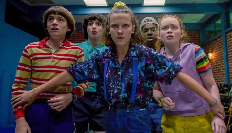 Stranger Things é uma série popular Stranger Things é uma série popular