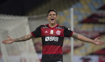 Pedro comemora gol pelo Flamengo