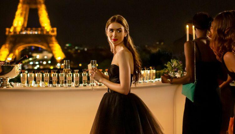 Emily em uma das noites parisienses