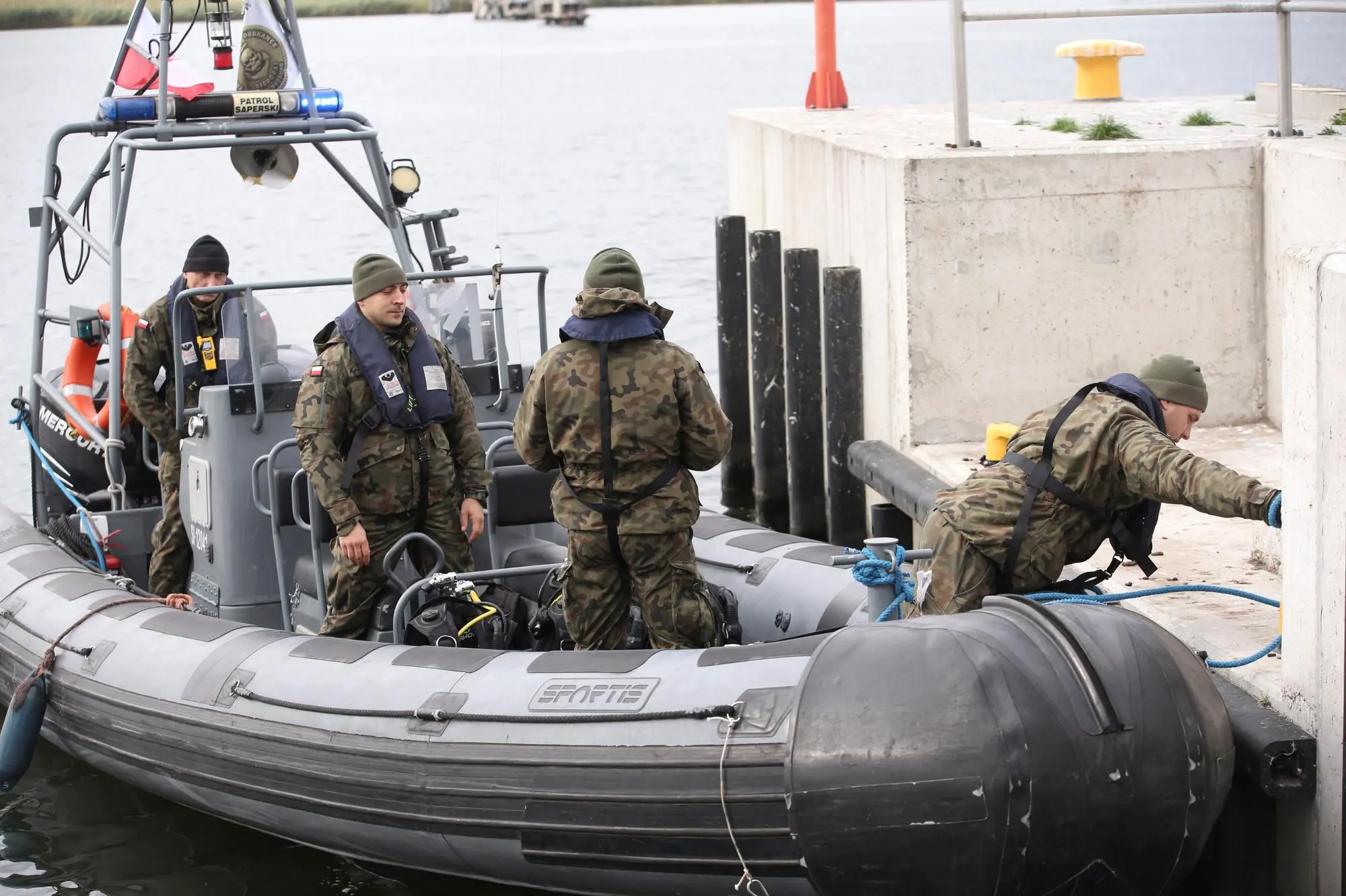Polônia Neutraliza Bomba