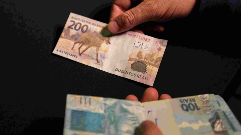 Defensoria Pública vai à Justiça para retirar notas de R$ 200 de circulação