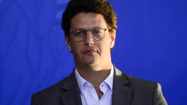 Ricardo Salles apaga conta no Twitter após chamar Maia de “nhonho”