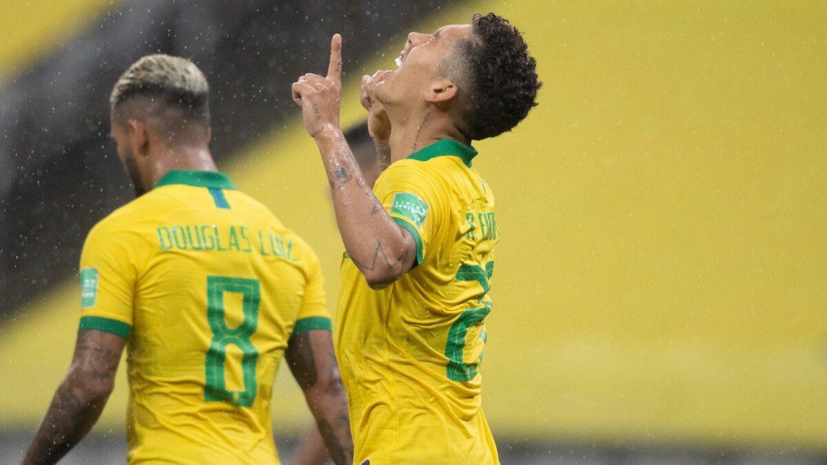 Firmino marca duas vezes em vitória do Brasil nas Eliminatórias Sul-americana