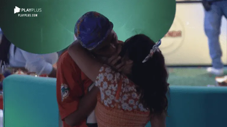 A Fazenda 2020: após DR, Raissa e Lucas se beijam em festa ‘#TBT’