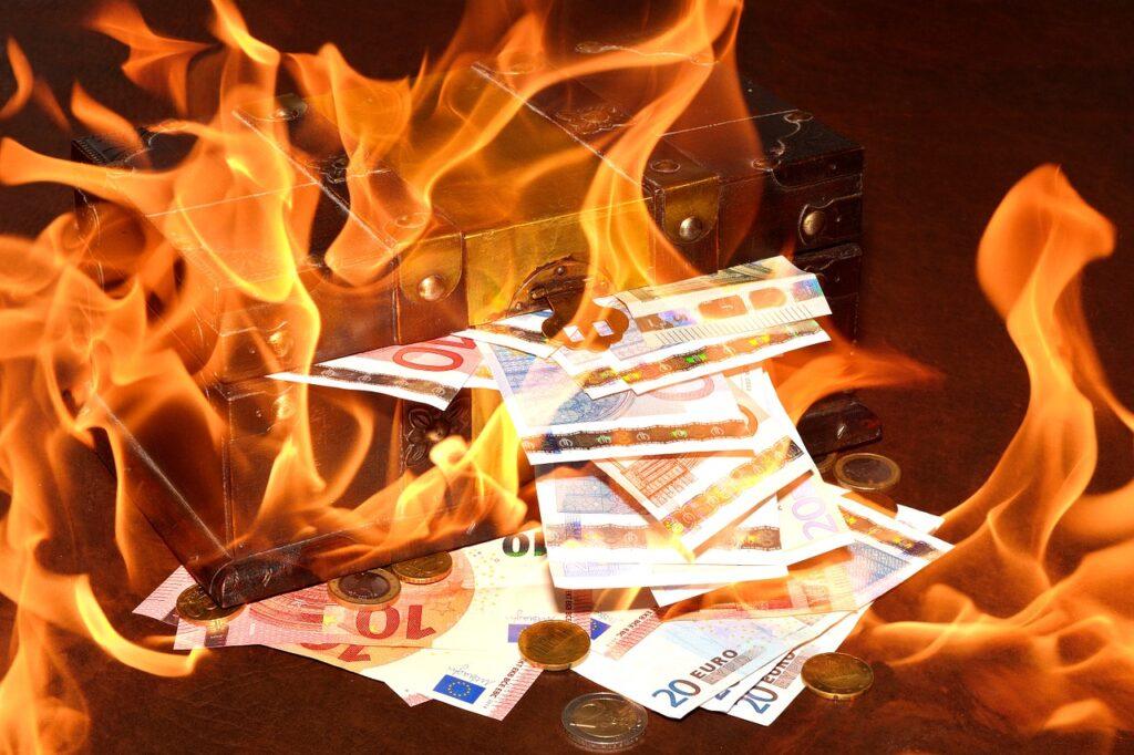 Dinheiro queimando