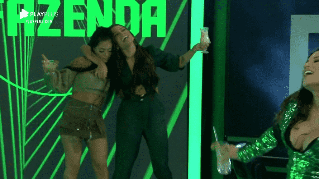 Imagem de Mirella e Stefani em A Fazenda 2020