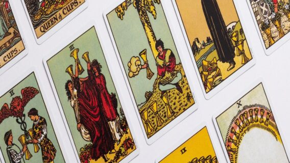 Tarot Semanal 05/10: escolha uma carta e receba um conselho divino