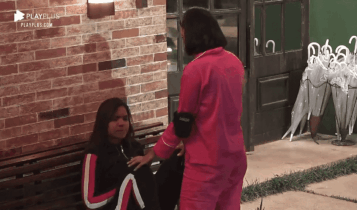 Tays chora e conversa sobre Biel em A Fazenda 12