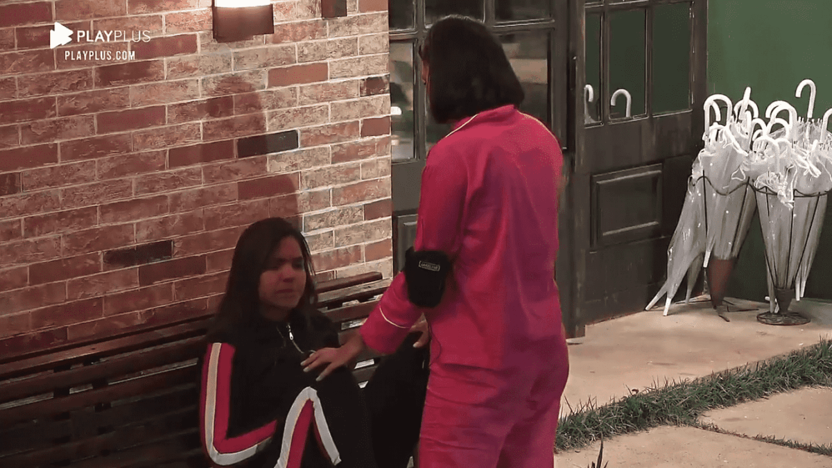 Tays chora e conversa sobre Biel em A Fazenda 12