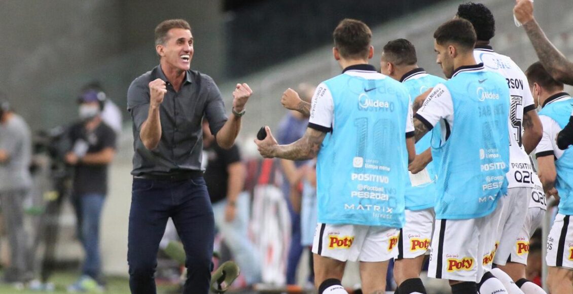 Na estreia de Mancini, Corinthians vence Athletico Paranaense