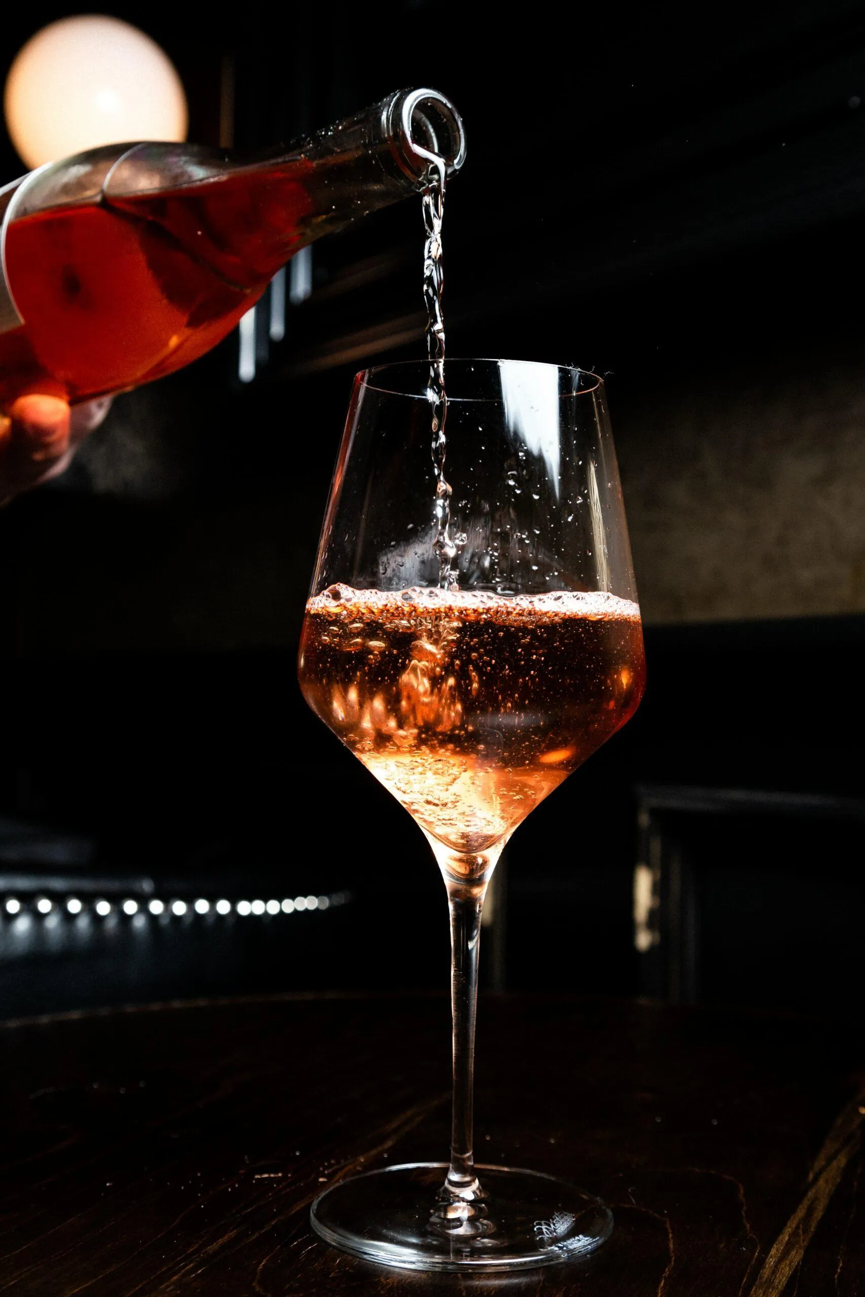 O que caracteriza a bebida vinho frisante o que é o vinho frisante