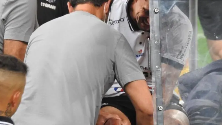 Enquete Corinthians: quem deve ser escalado no lugar de Avelar?