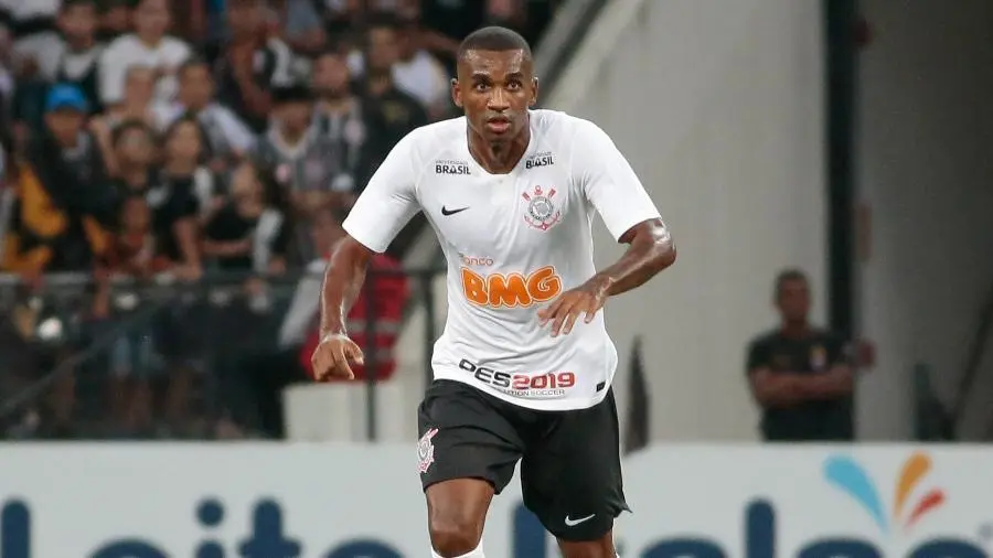 Corinthians solicitou retorno de Marllon, após lesão de Avelar