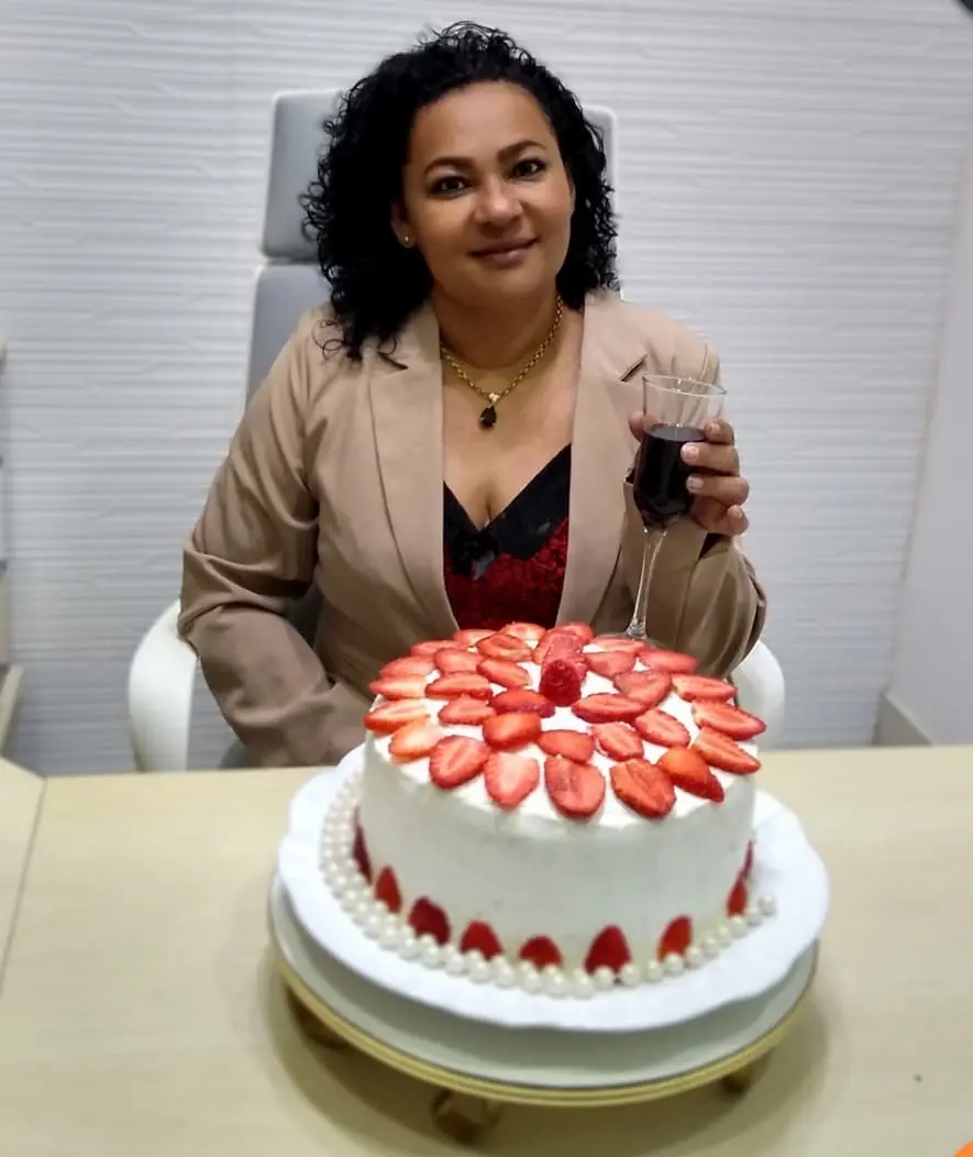 Imagem mostra ex-BBB Mara