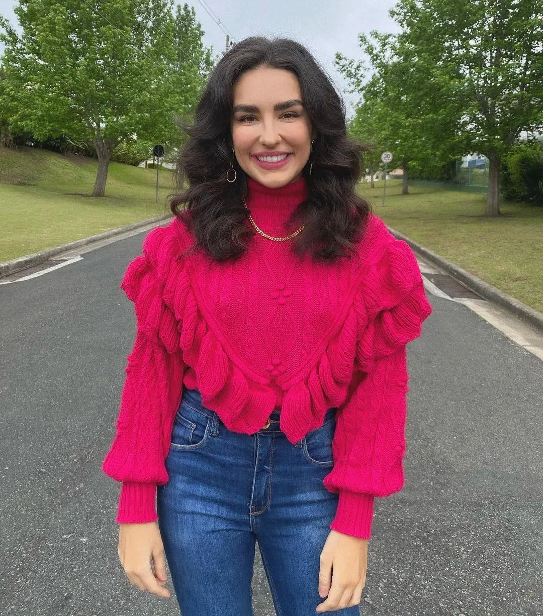 Imagem mostra a atriz Kéfera sorrindo