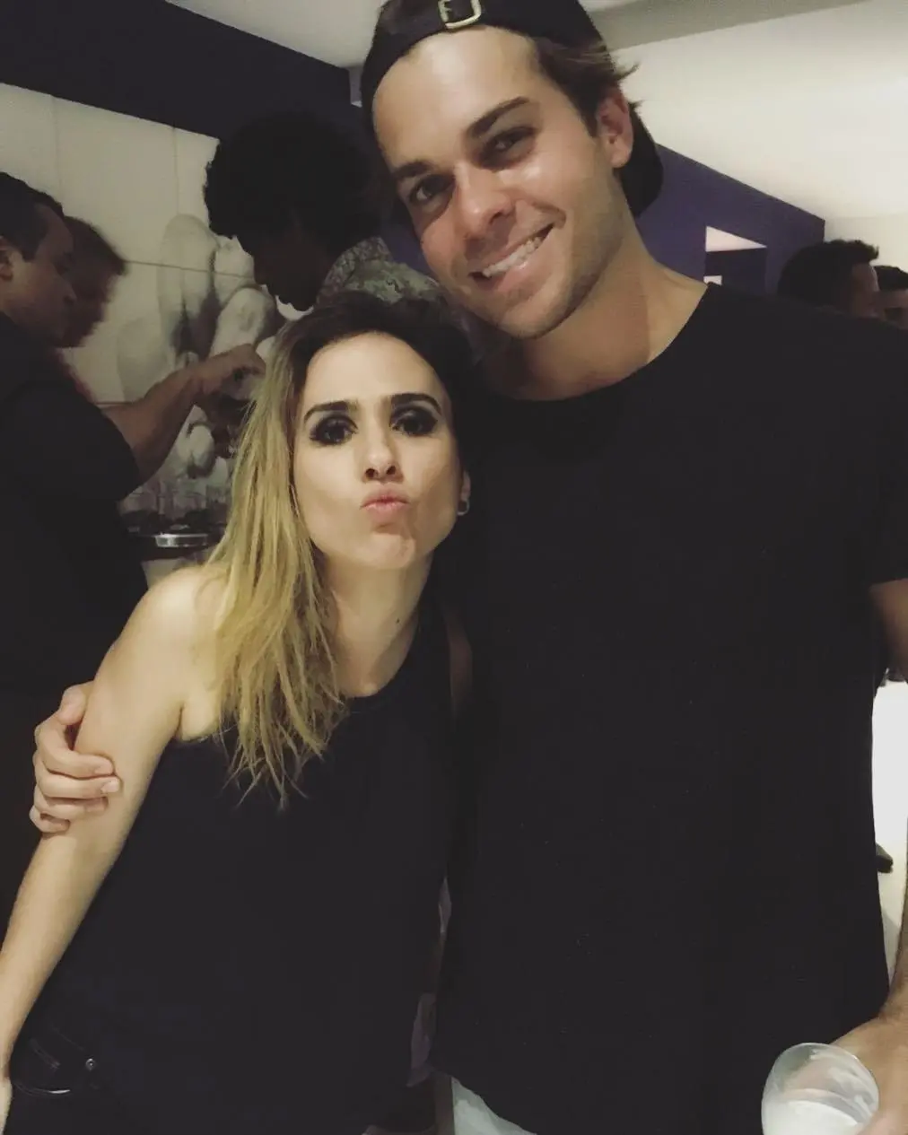 Imagem mostra Lucas Cordeiro com Tatá Werneck