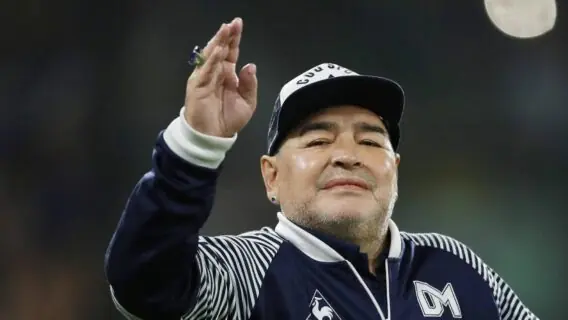 Diego Maradona morre aos 60 anos na Argentina