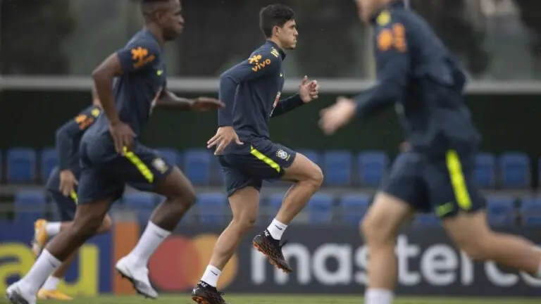 Jogos de hoje: onde assistir as partidas desta sexta (13)