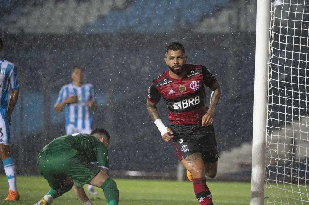 Gabigol deixou tudo igual no confronto 