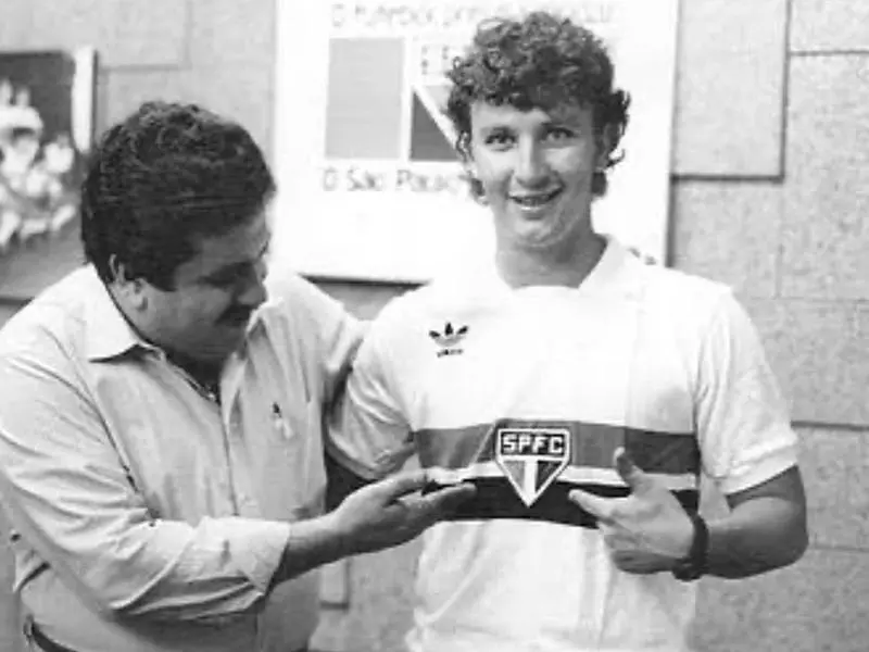 Jonathan Cafu no Corinthians e outros jogadores que defenderam o São Paulo: Neto