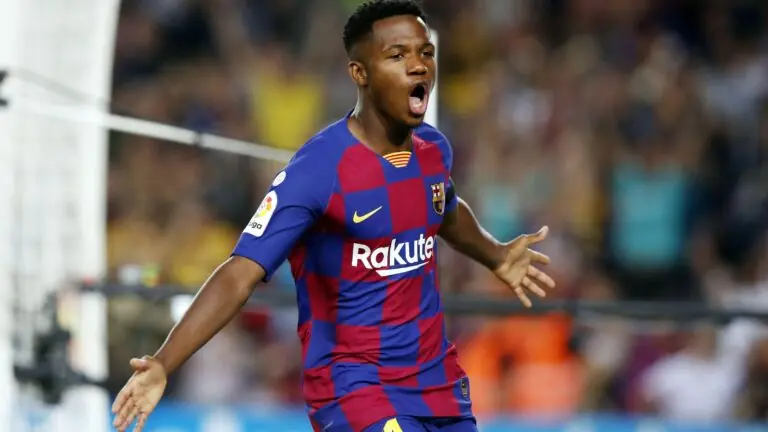 Ansu Fati sofre lesão no menisco e desfalca Barcelona e Seleção da Espanha