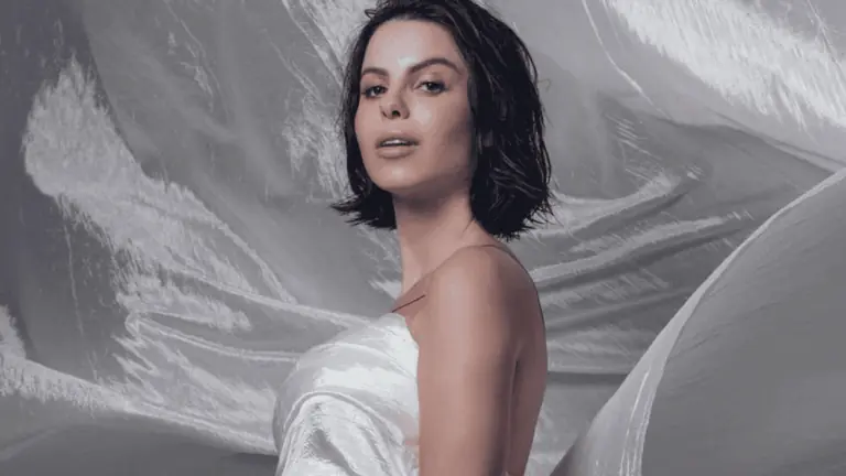 Maternidade real: Sthefany Brito revela dificuldade para amamentar