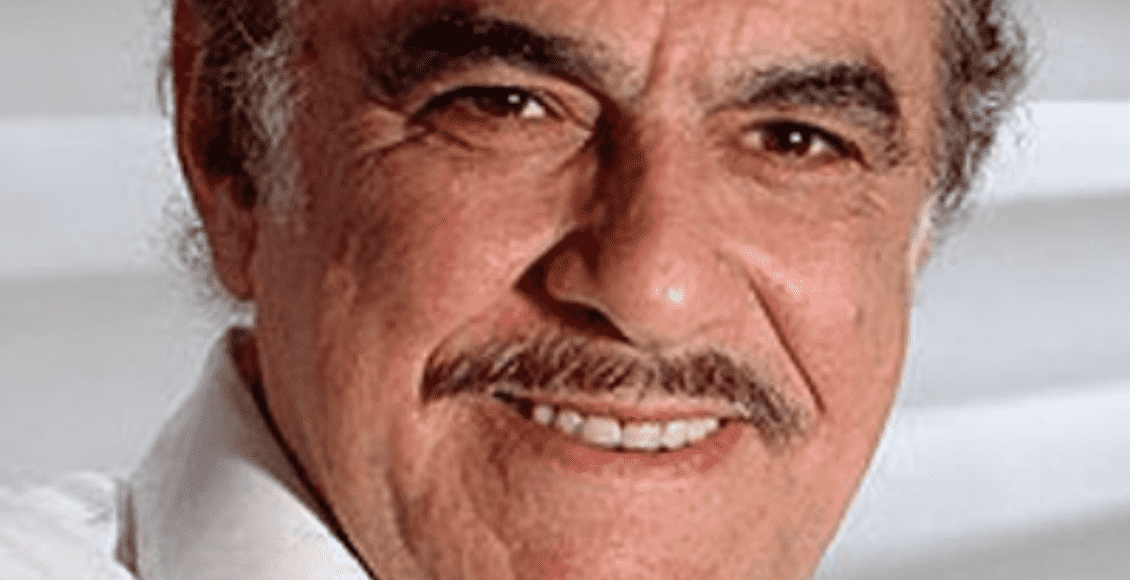 Imagem mostra rosto do ator Jonas Mello