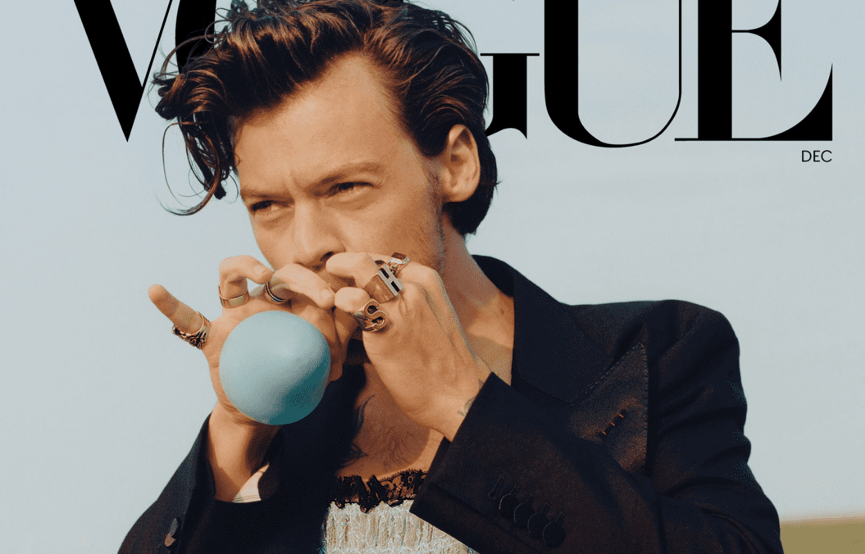 Imagem mostra Harry Styles na capa da Vogue