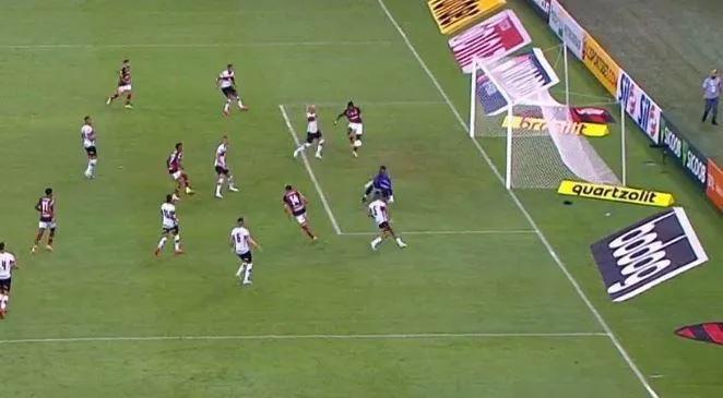 Gol perdido por Lincoln no duelo entre Flamengo e Atlético GO