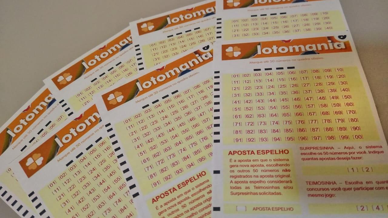 resultado da lotomania - A imagem mostra diversos volantes da Lotomania