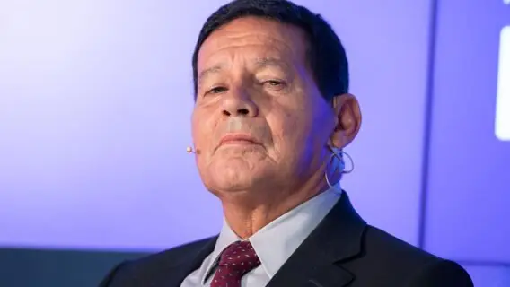 ‘No Brasil não existe racismo’, diz Mourão após morte de João Alberto