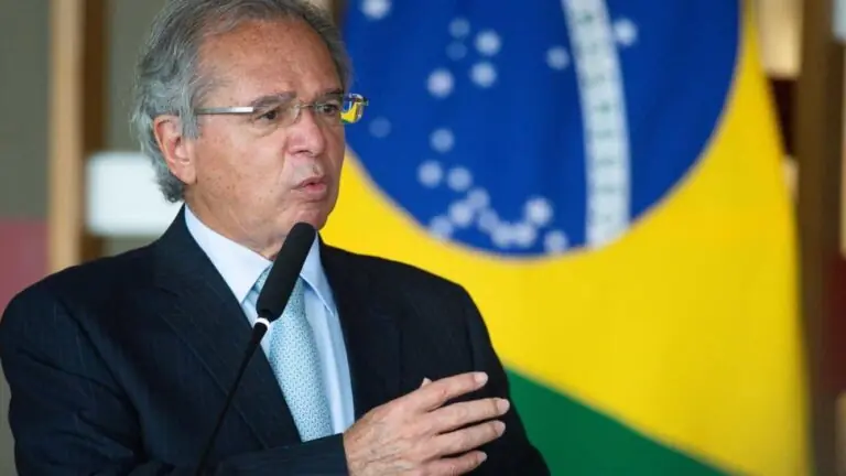 Guedes diz que não vai furar teto de gastos e defende privatizações