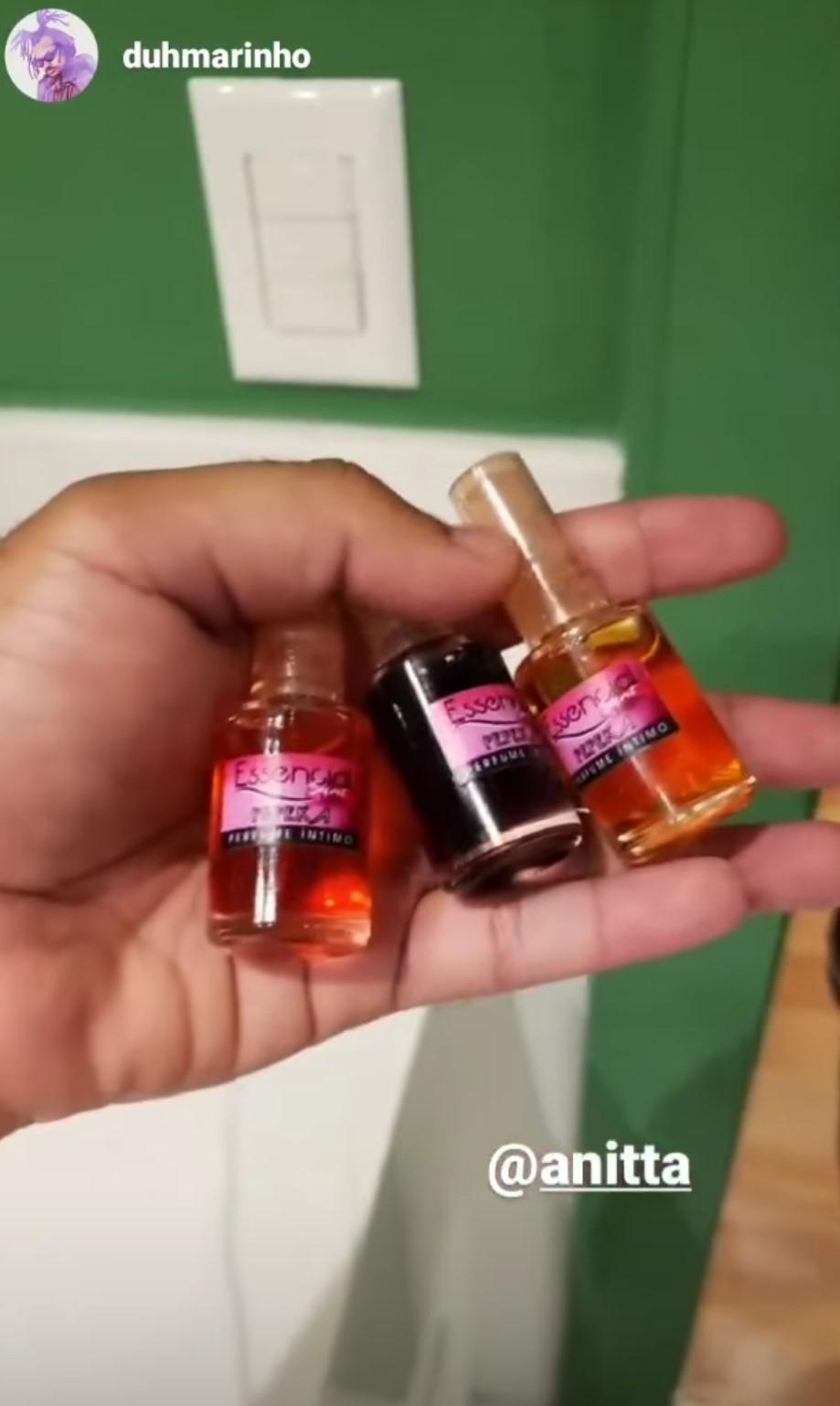 Imagem mostra perfume de região íntima usado por anitta