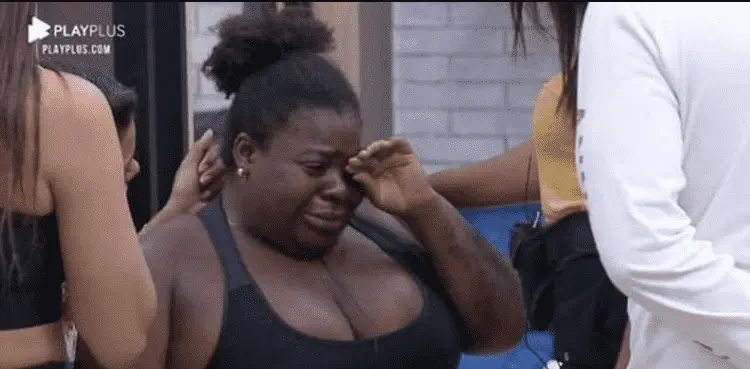 Jojo chora em A Fazenda 12