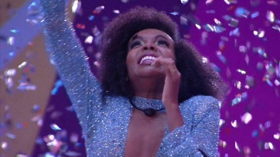 BBB 20: Thelma completa 36 anos e brothers publicam mensagens de parabéns