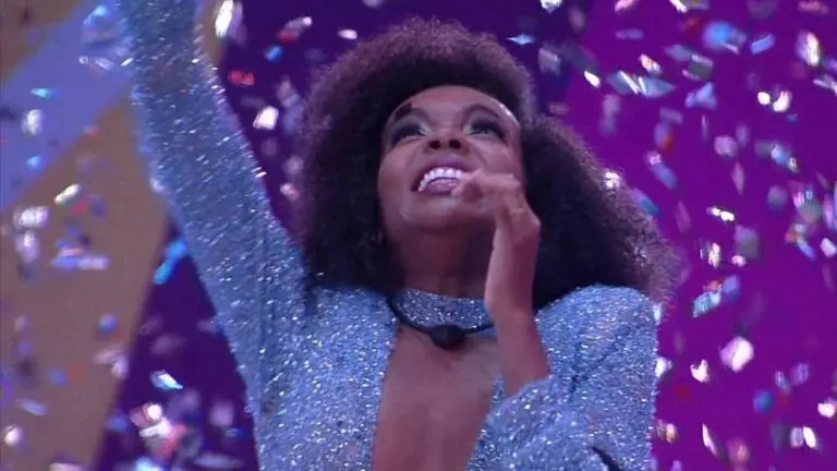 BBB 20: Thelma completa 36 anos e brothers publicam mensagens de parabéns