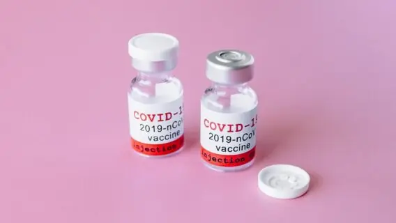 Vacina da Oxford é segura principalmente entre os idosos, segure os testes