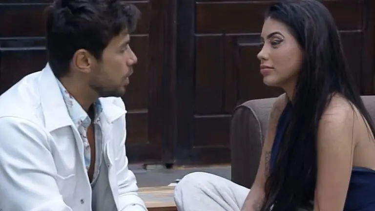 A Fazenda 2020: Mariano deu em cima de Mirella? Veja o print e entenda a treta