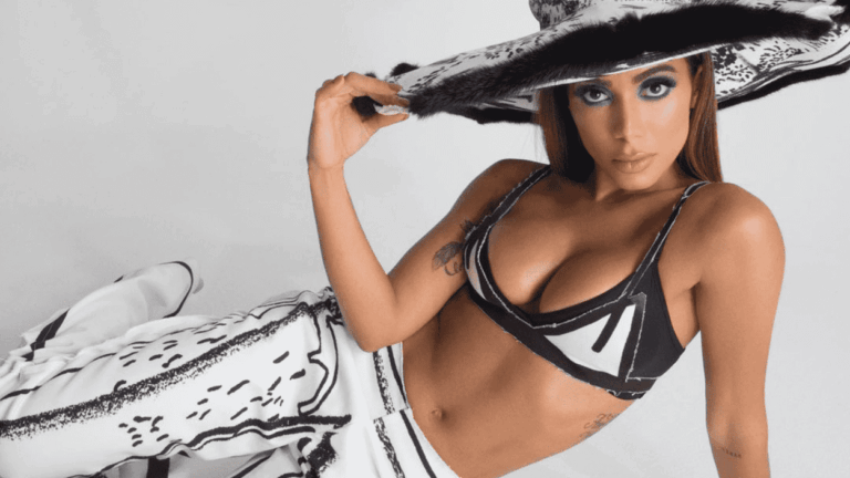 Anitta responde haters: ‘tipos de lixo em forma de comentário’