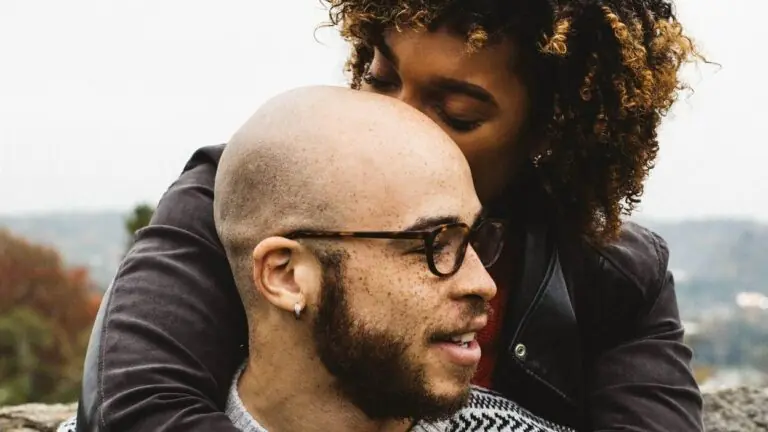 Agora existe um aplicativo de namoro só para carecas