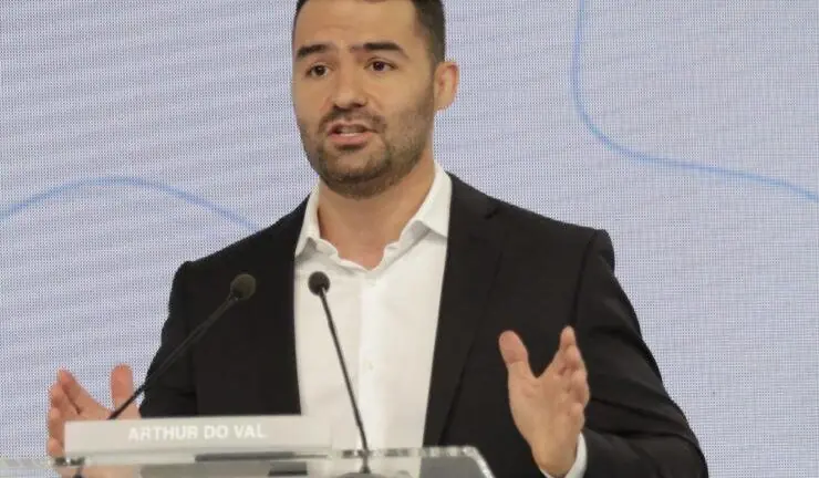 Veja as propostas de Mamãe Falei, o Arthur do Val para o trânsito de SP